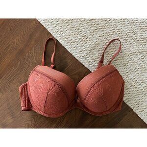 Victoria’s Secret Very Sexy Push Up Bra 32D